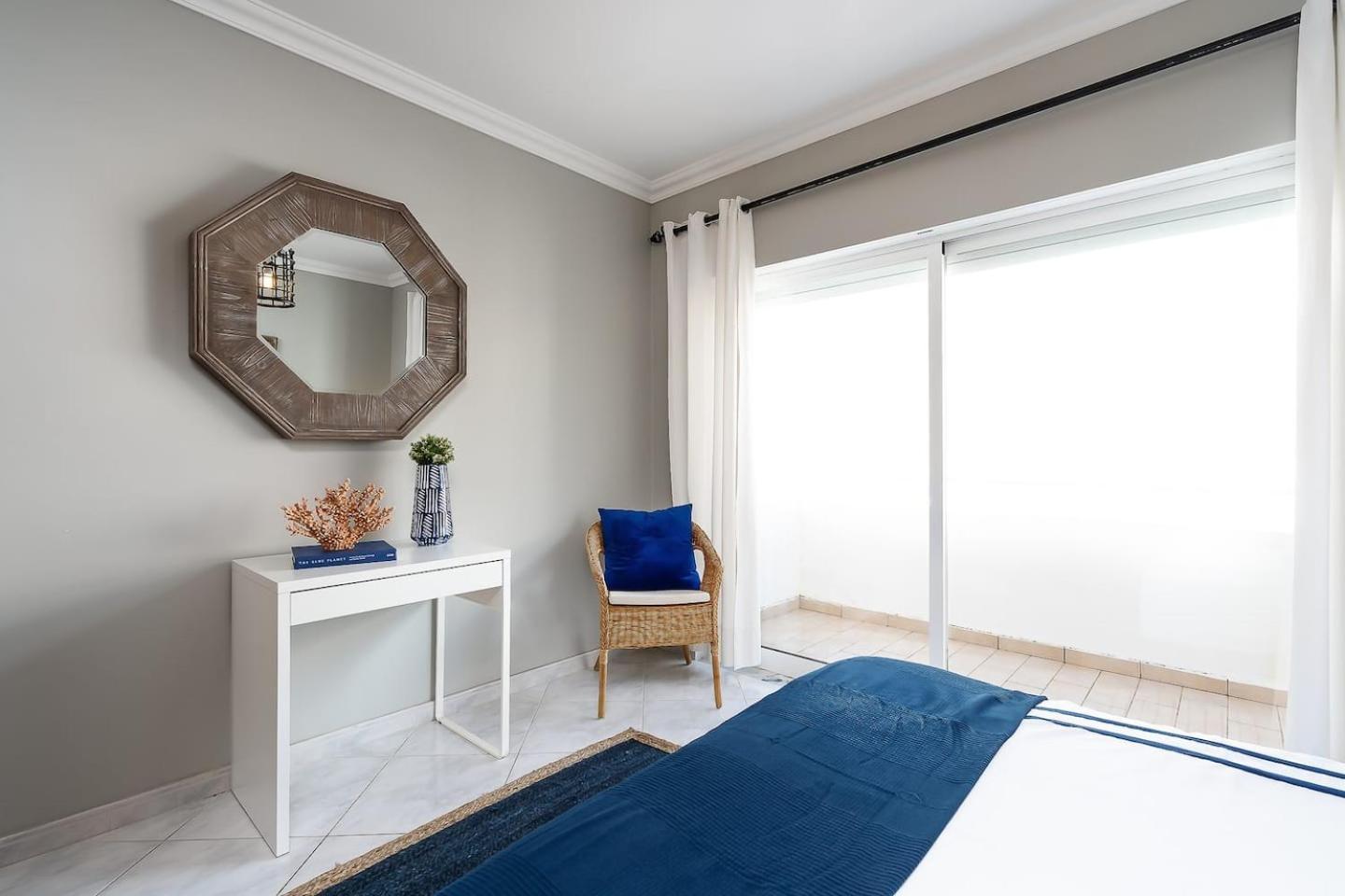Spacious&Bright2Bedroom Apt Near Beaches,Sleeps 6 Portimao Bagian luar foto